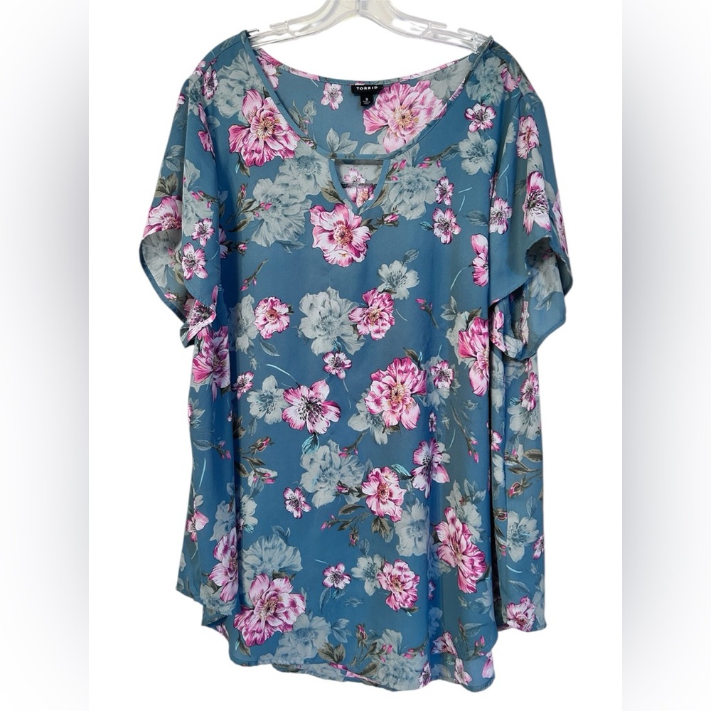 Torrid Georgette keyhole high low top, Torrid size 3, 3X